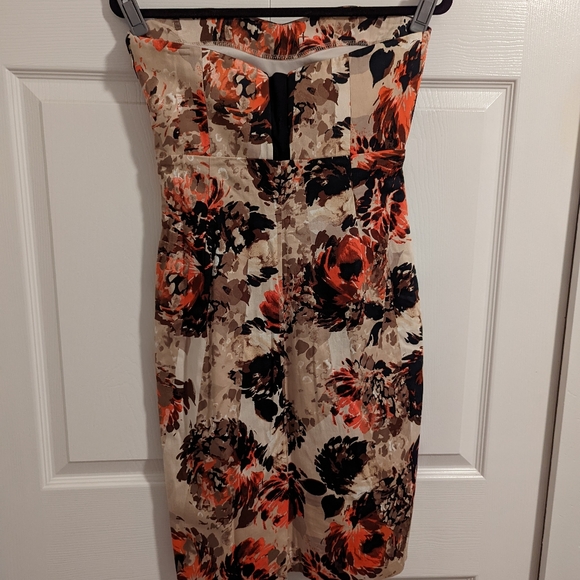 Le Chateau Strapless dress - Picture 3 of 5